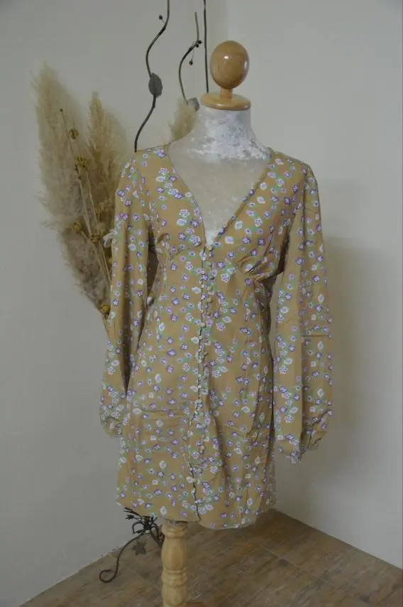 V Neck Lantern Sleeve Floral Dress
