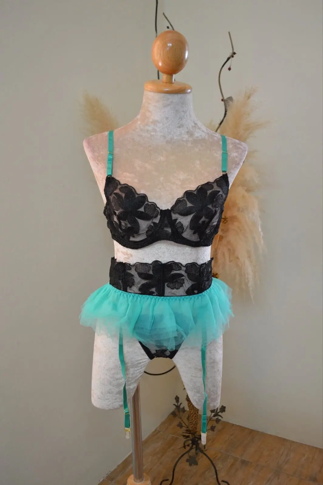 Embroidery Lace Lingerie Set