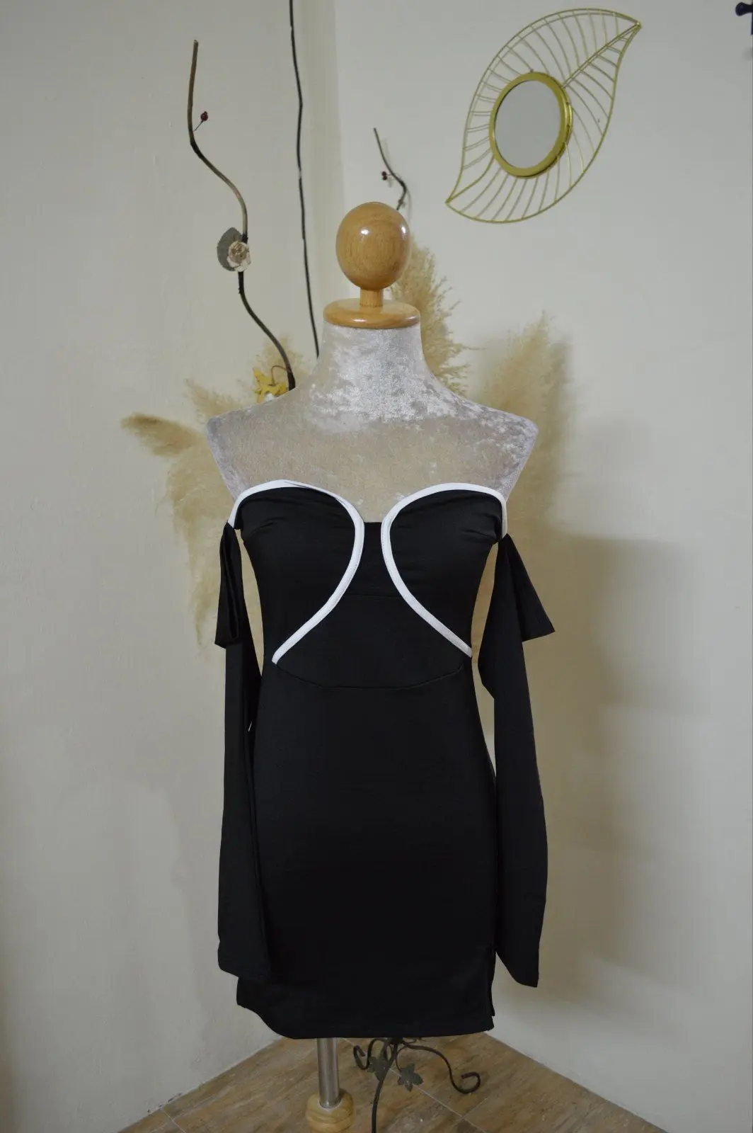 Lace Long Sleeved Strapless Dress