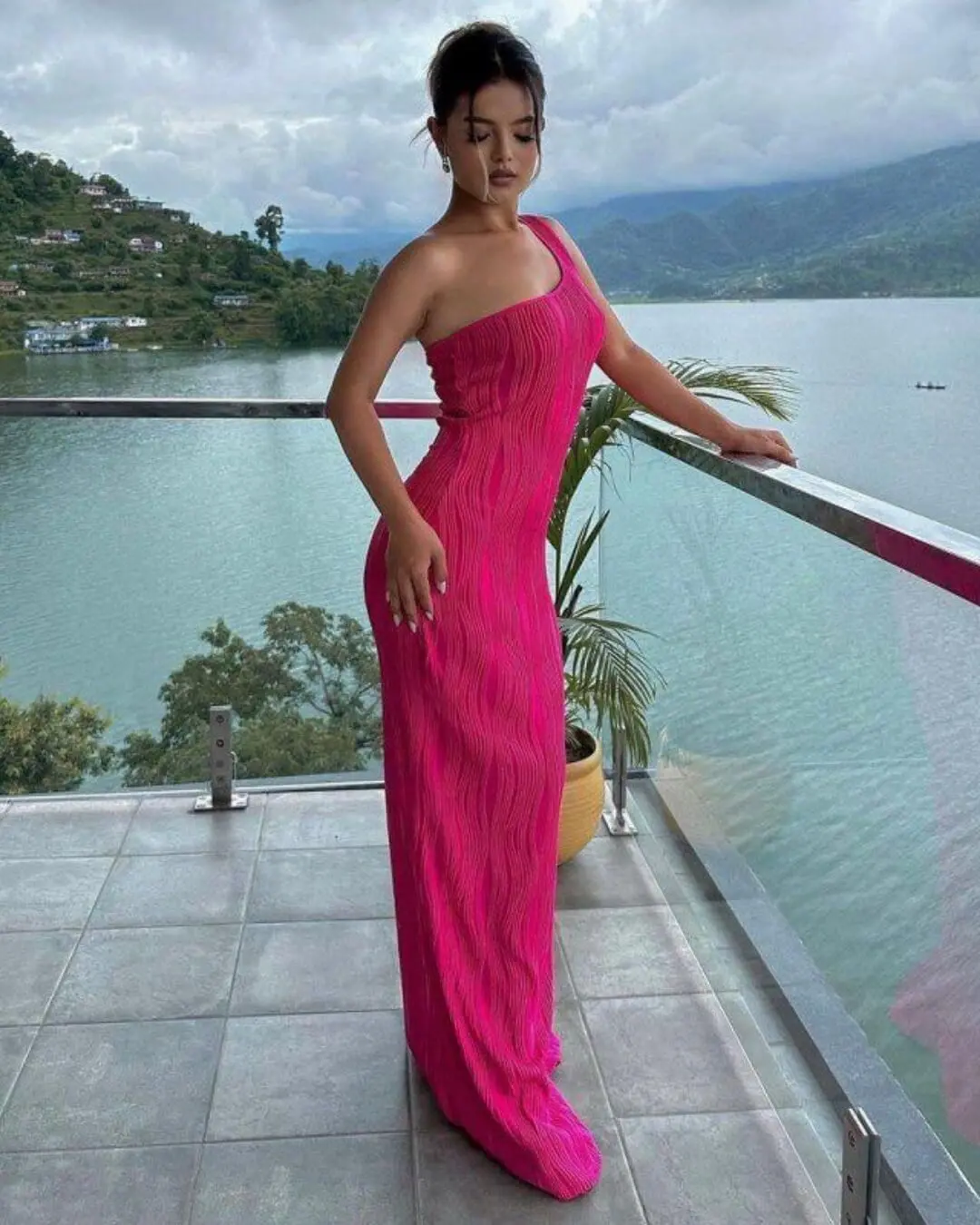 One Shoulder Water Ripple Dress