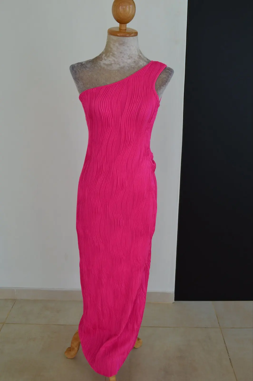 One Shoulder Water Ripple Dress