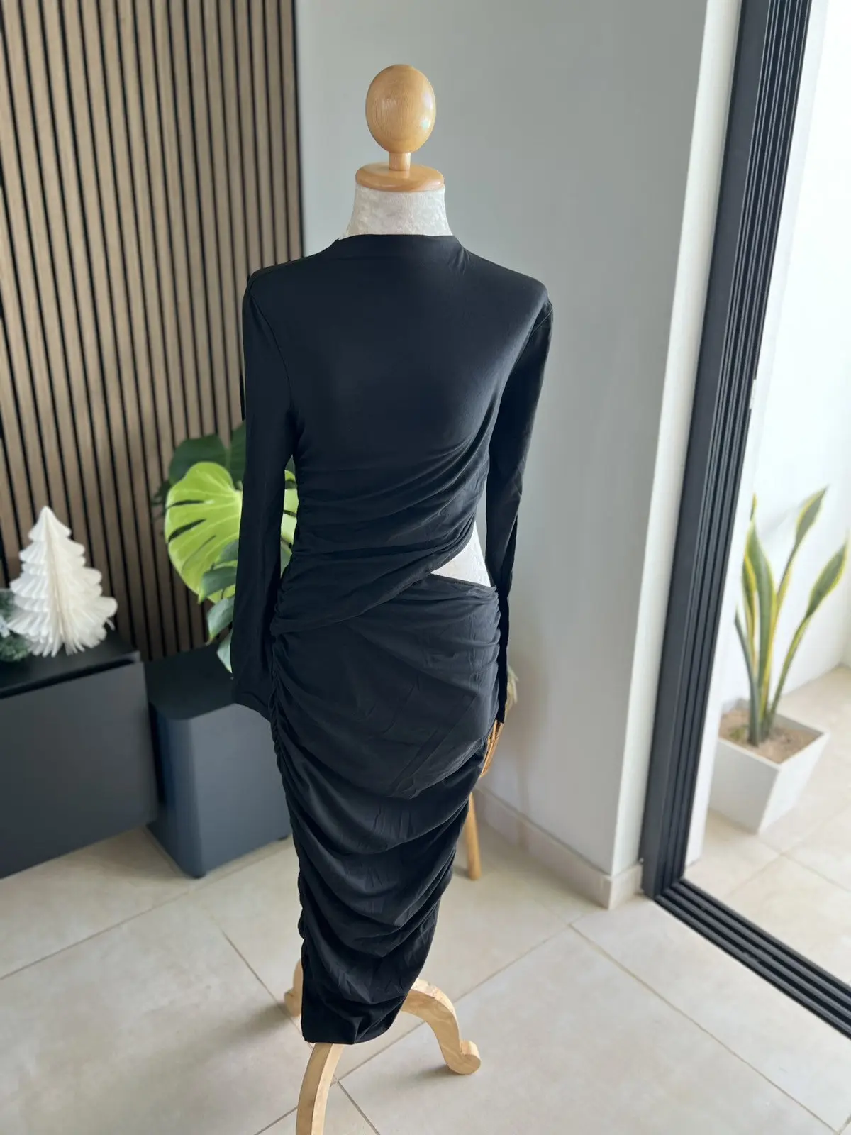 Waist Cut-Out Elegant Dress