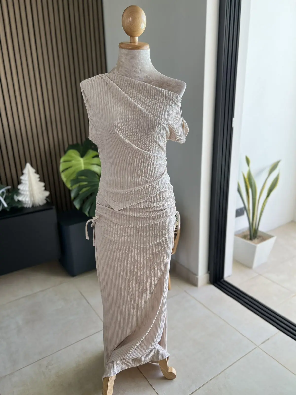 Elegant One-Shoulder Top and Skirt Set
